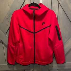 Nike Tech Fleece University Red